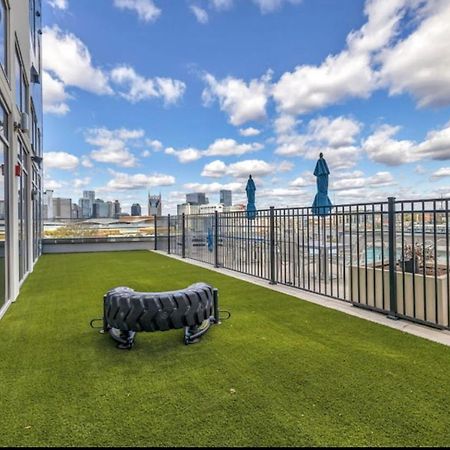 Spacious Castle W Gym Pool Free Parking I Walk To Dowtown N Broadway Nashville Zewnętrze zdjęcie