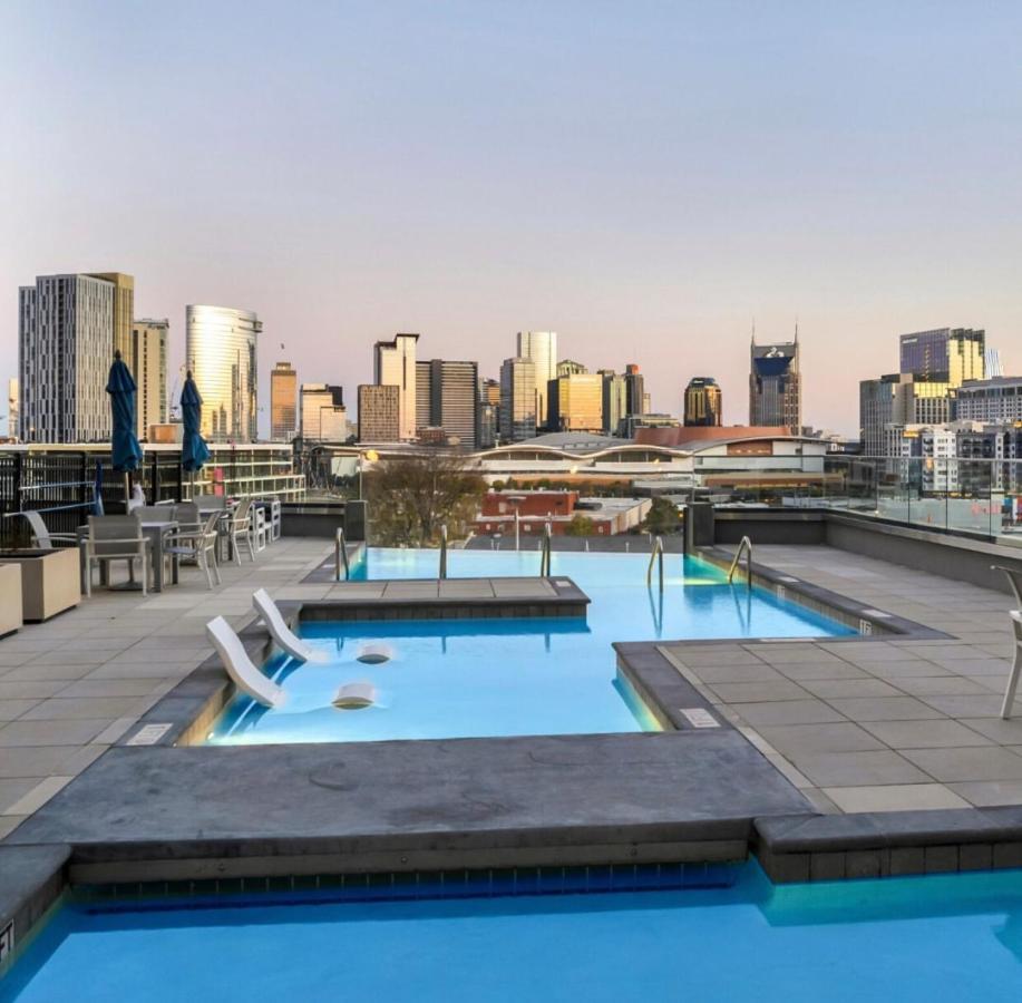 Spacious Castle W Gym Pool Free Parking I Walk To Dowtown N Broadway Nashville Zewnętrze zdjęcie