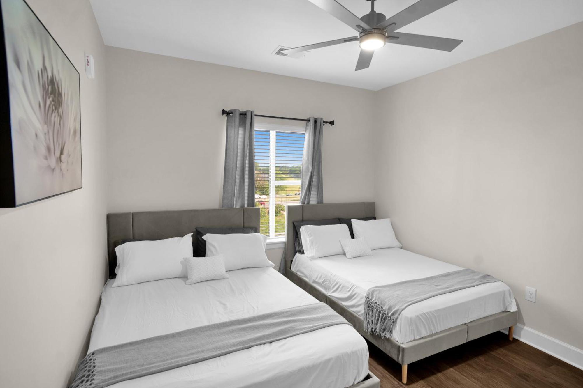 Spacious Castle W Gym Pool Free Parking I Walk To Dowtown N Broadway Nashville Zewnętrze zdjęcie